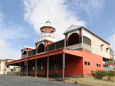 Queensland-National-Hotel-1.jpg
